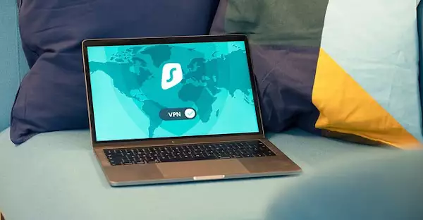 De algoritmos y derechos: reflexiones sobre la privacidad y la protección de datos en un mundo interconectado por la IA